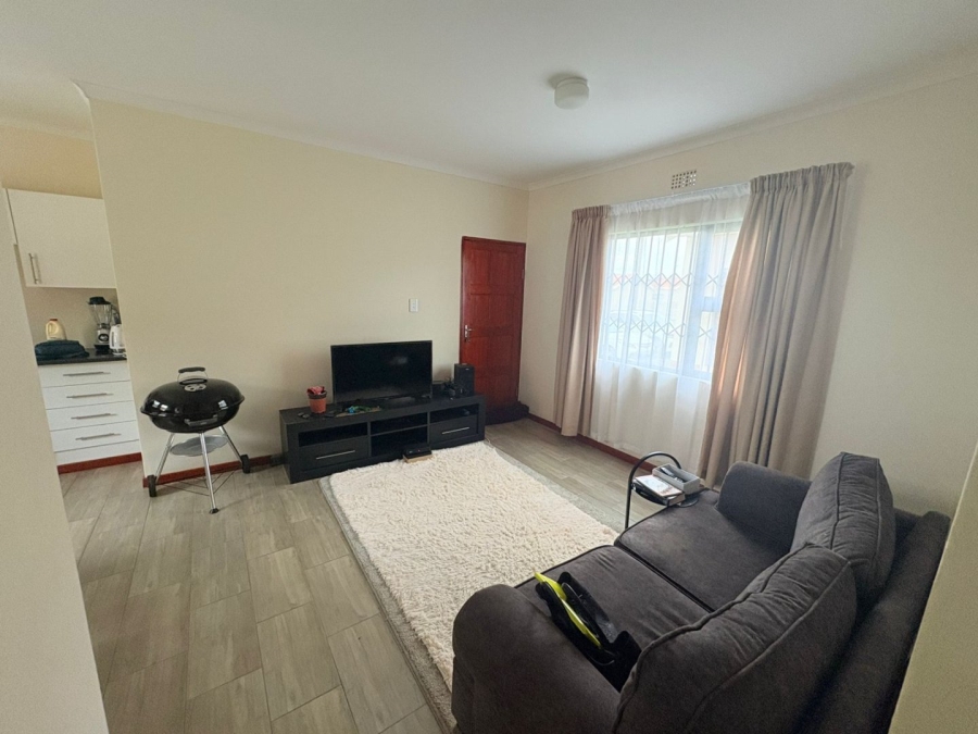 2 Bedroom Property for Sale in Cove Rock Eastern Cape